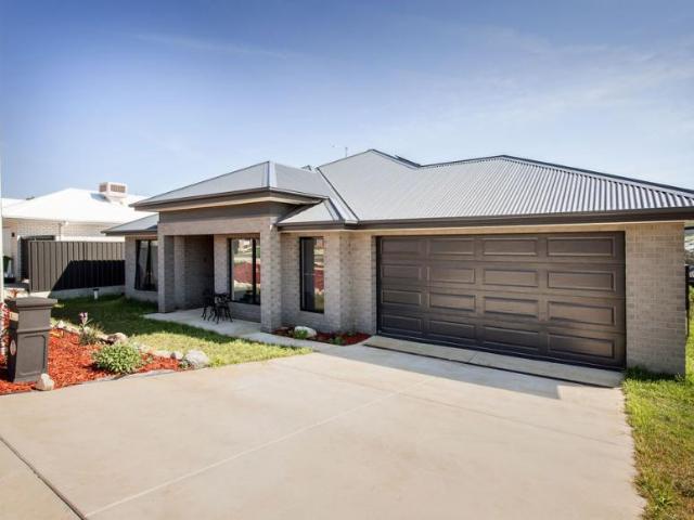 House for sale in Leneva, Victoria