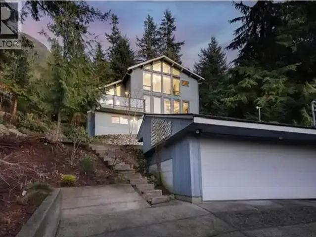 House for rent in Lions Bay, British Columbia