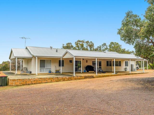 House for sale in Lower Chittering, Shire Of Chittering
