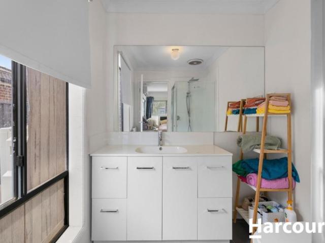 House for sale in Manor Lakes, Melbourne