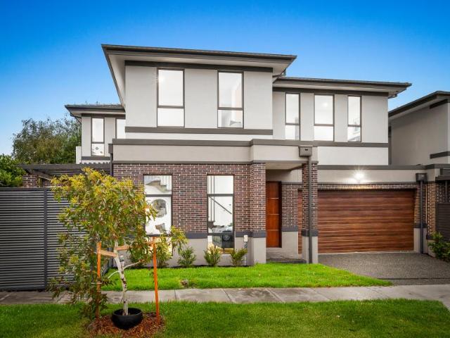 House for rent in McKinnon, Melbourne
