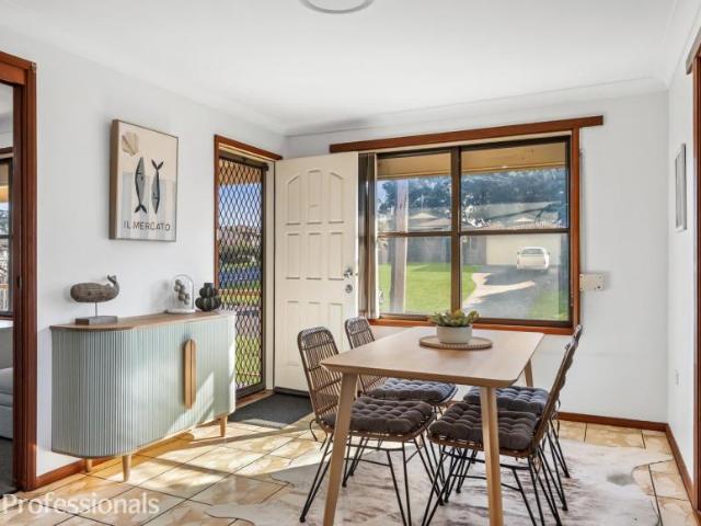 House for sale in Mollymook Beach, Shoalhaven City Council