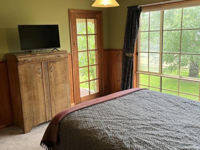 House for sale in Victoria