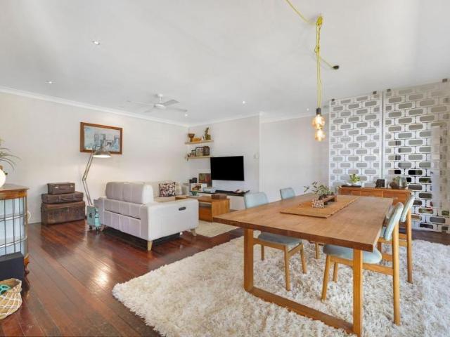 House for sale in Mount Gravatt East, Greater Brisbane