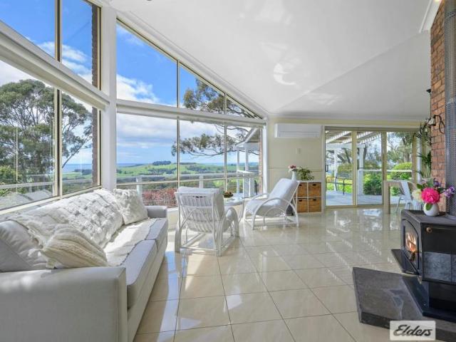 House for sale in Lower Mount Hicks, Waratah-Wynyard