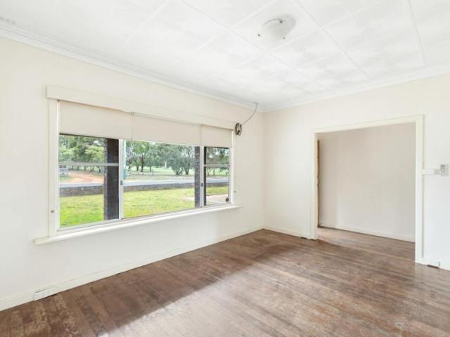House for sale in Narrogin, Shire Of Narrogin