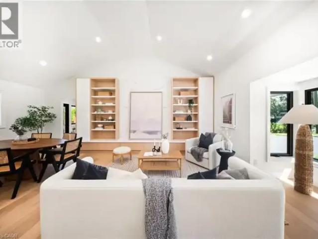 House for rent in Ennisclare Park, Oakville