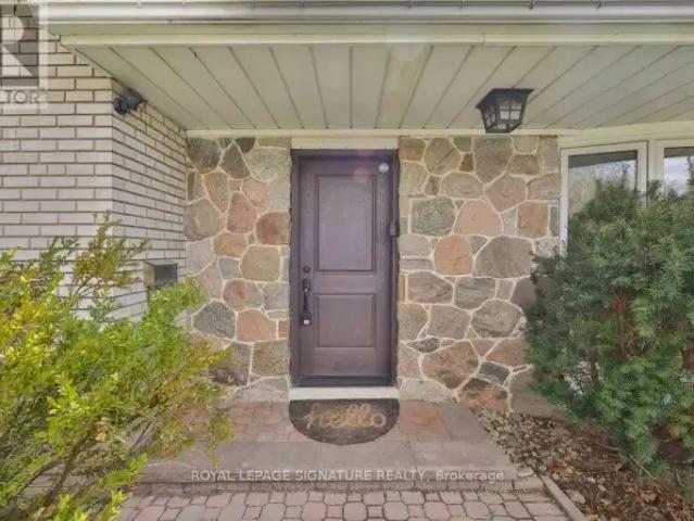 House for rent in Oakville, Ontario