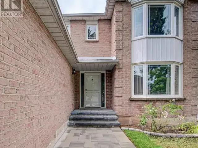House for rent in Oakville, Ontario