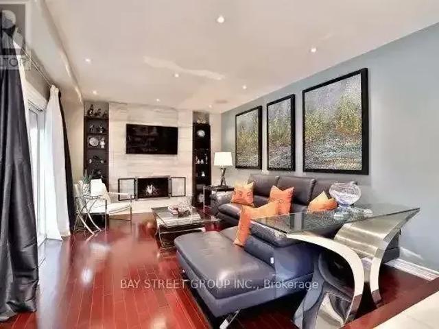 House for rent in Oakville