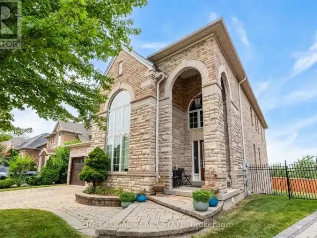 House for rent in Oakville, Ontario