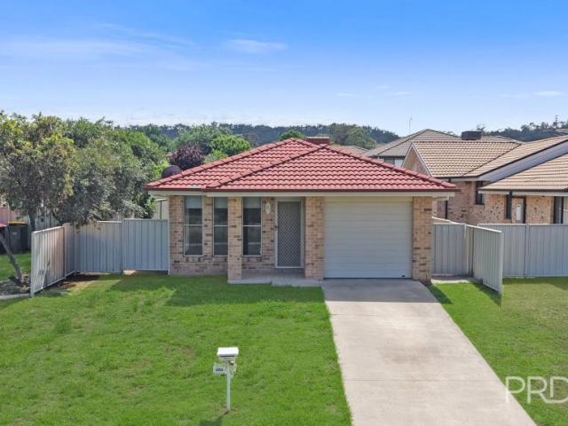 House for sale in Oxley Vale, Tamworth