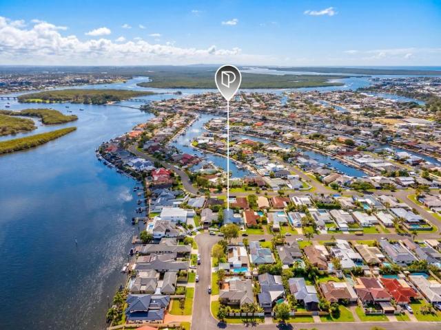 House for sale in Paradise Point, Gold Coast City