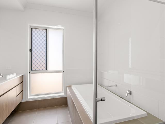 House for sale in Park Ridge, Greater Brisbane