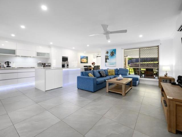House for sale in Parkwood, Gold Coast City