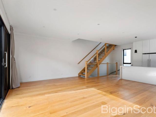 House for sale in Port Melbourne, Melbourne