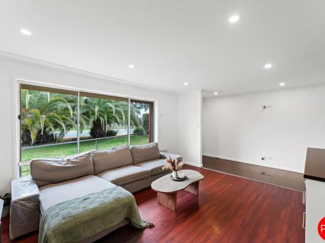 House for sale in Queanbeyan West, Queanbeyan