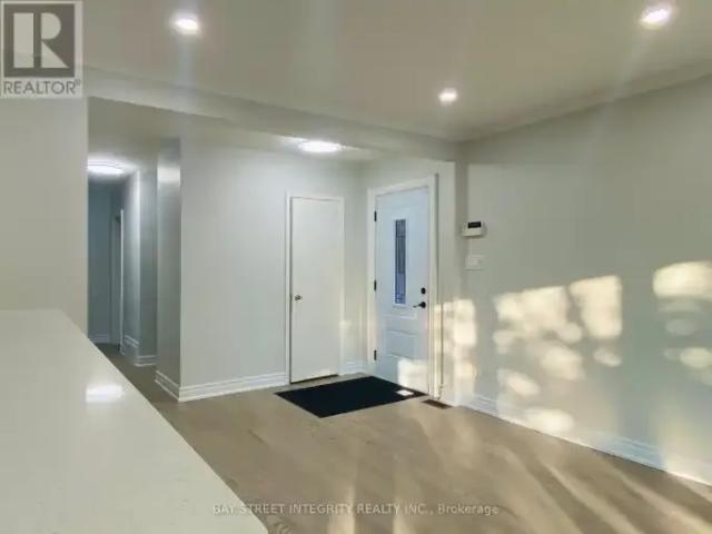 House for rent in Beverley Acres, Richmond Hill