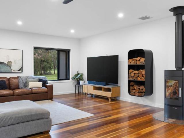 House for sale in Riddells Creek, Shire of Macedon Ranges