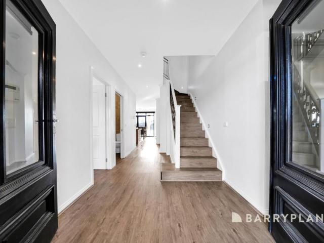 House for rent in Sanctuary Lakes, Melbourne