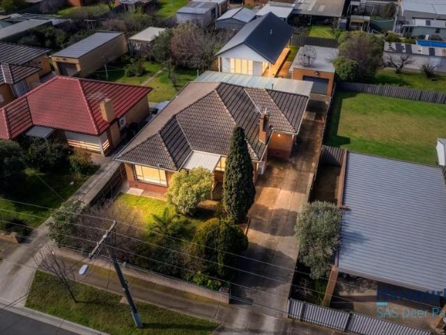 House for sale in Sunshine West, Melbourne