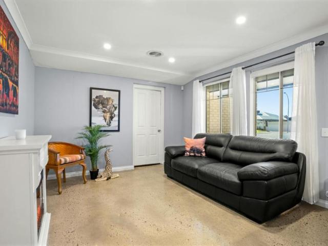 House for sale in Waikiki, City of Rockingham