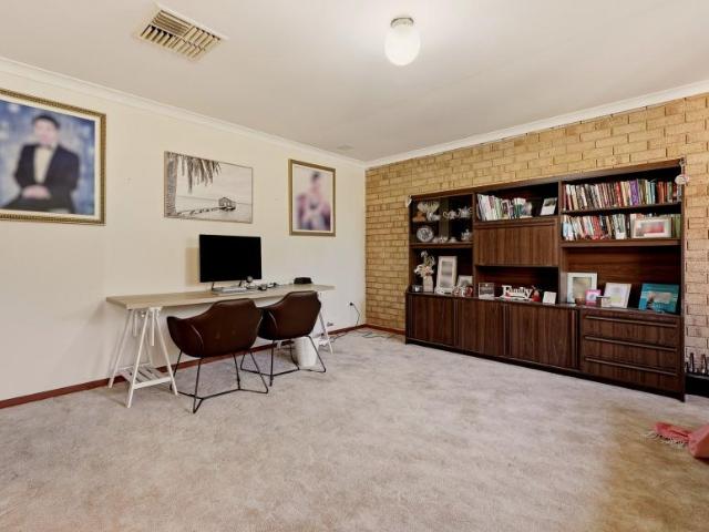 House for sale in Waikiki, City of Rockingham