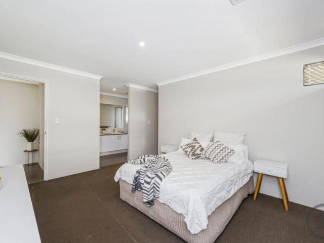 House for sale in Parklands, Western Australia