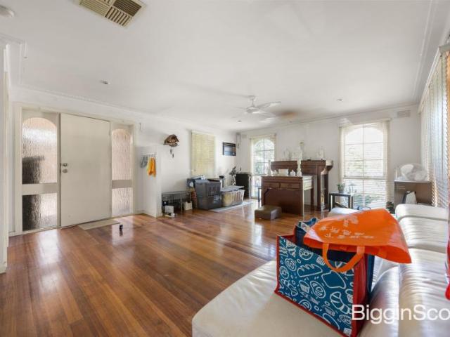 House for sale in Wantirna, Melbourne
