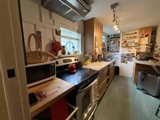 House for rent in West Beach, White Rock