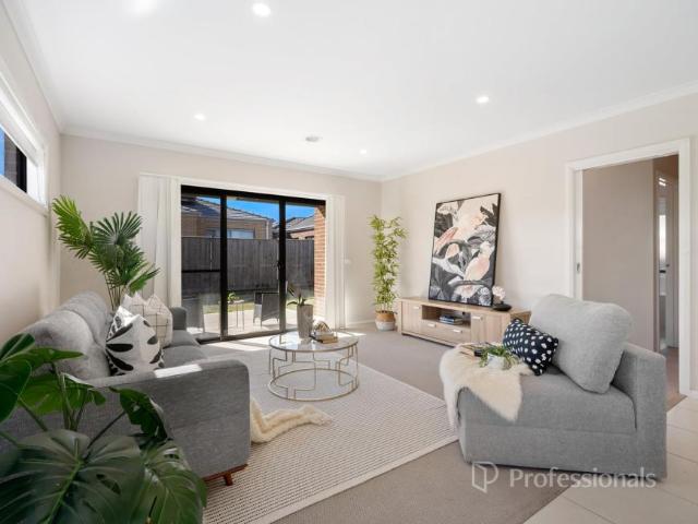 House for sale in Wynbrook, Melbourne