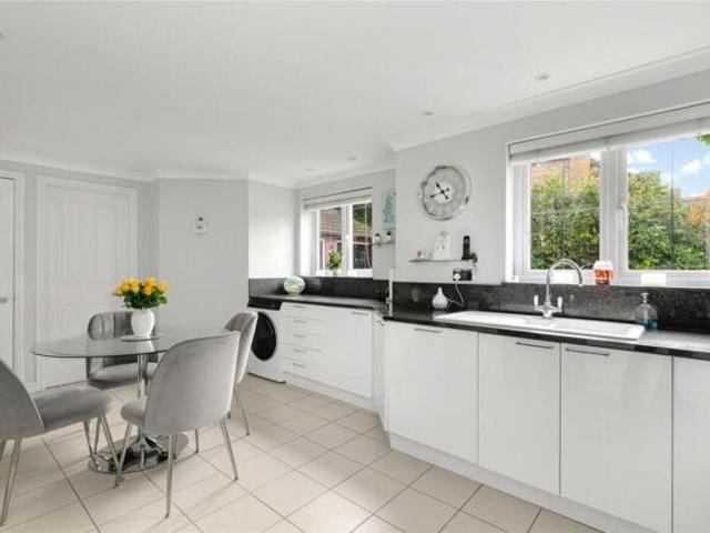 House for sale in Warfield, Newell Green