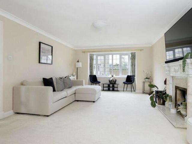 House for sale in Broadway, Broadway