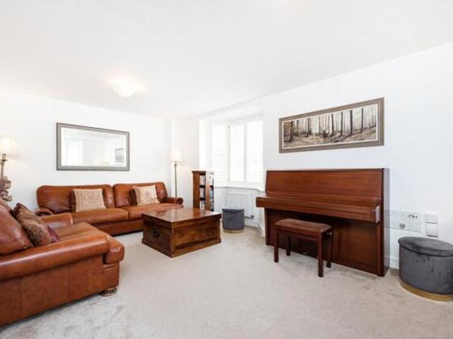 House for sale in Bushey