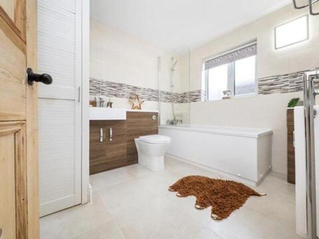 House for sale in Barton-le-clay, Bedfordshire