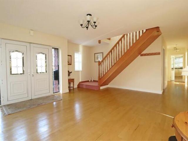 House for sale in Elton