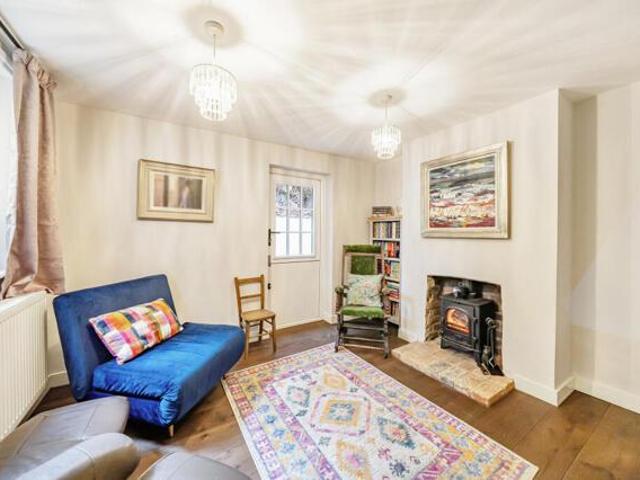 House for sale in Fole, Surrey