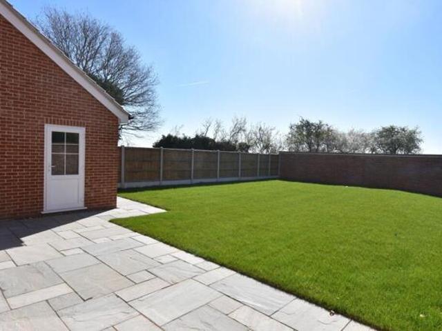 House for sale in Dale Hill, Essex