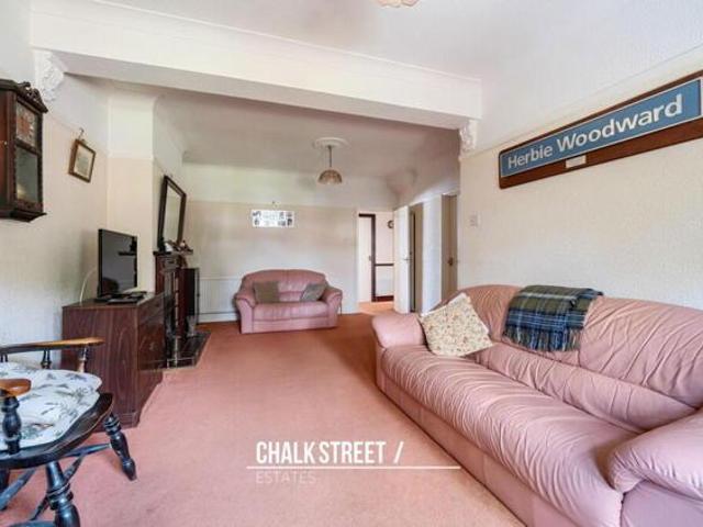 House for sale in Gidea Park, Greater London