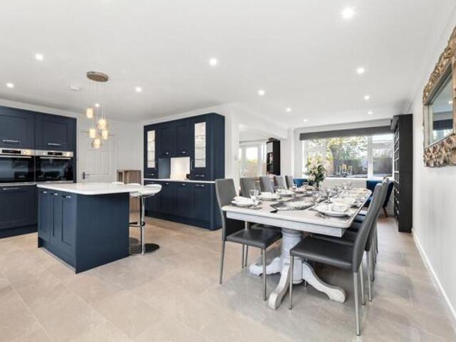 House for sale in Mill End, Green Close