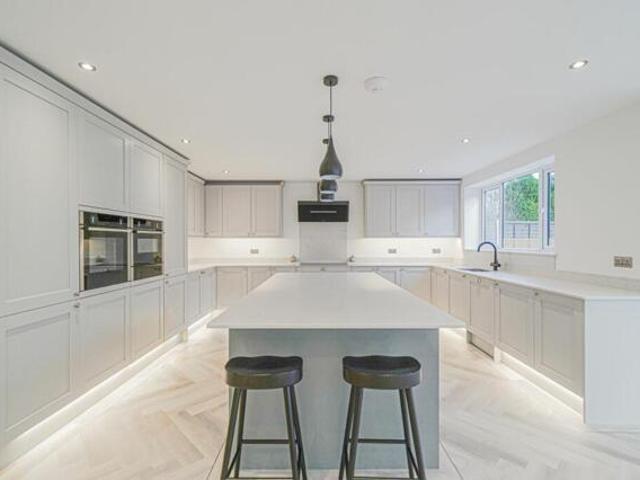 House for sale in Knowle, Knowle