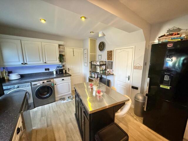 House for sale in Boultham Moor, Brayford