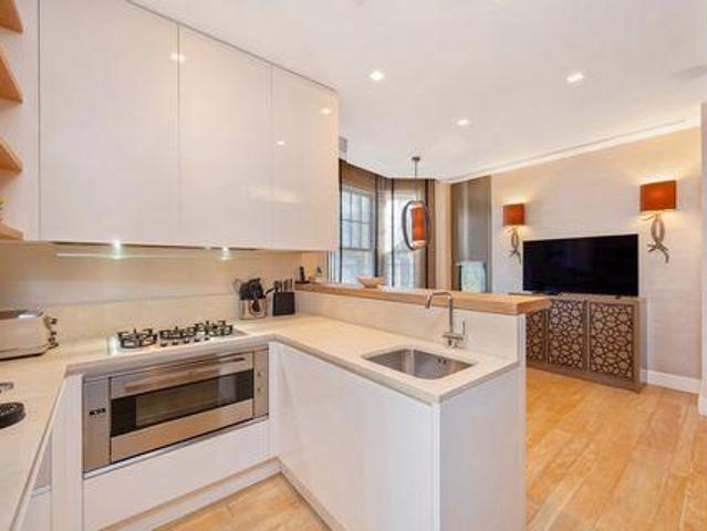 House for sale in Brompton, Greater London