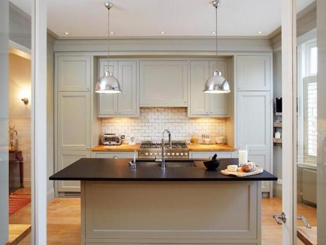 House for sale in North Kensington, Greater London