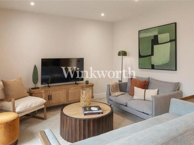 House for sale in Greater London