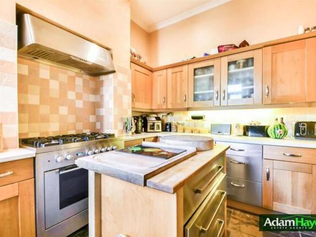 House for sale in Mill Hill, West Finchley