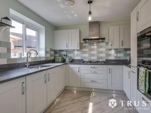 House for sale in Mirfield, West Yorkshire