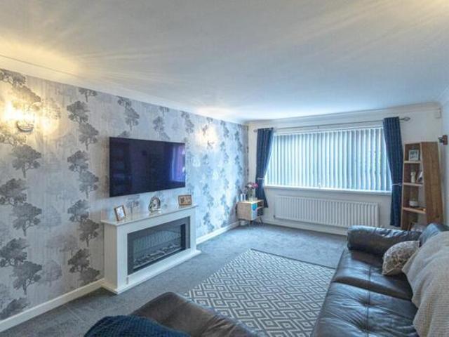 House for sale in Moulton