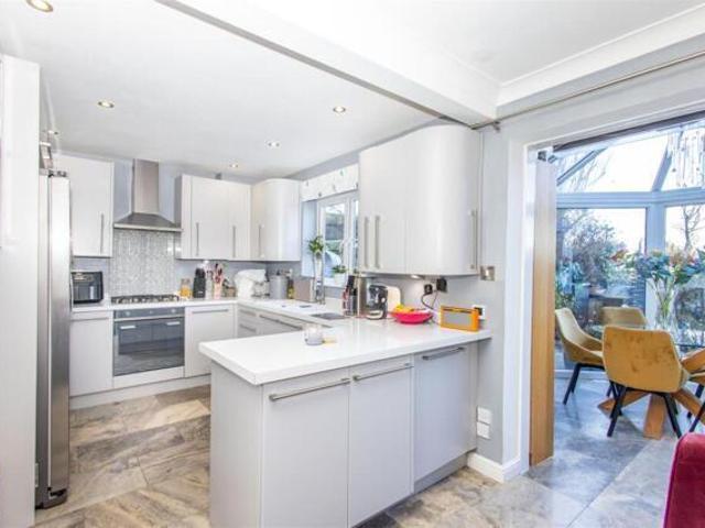 House for sale in Austhorpe, West Yorkshire