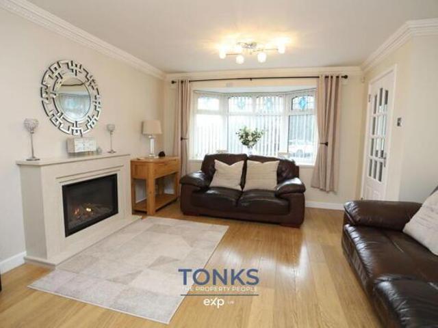 House for sale in Rounds Green, Tividale